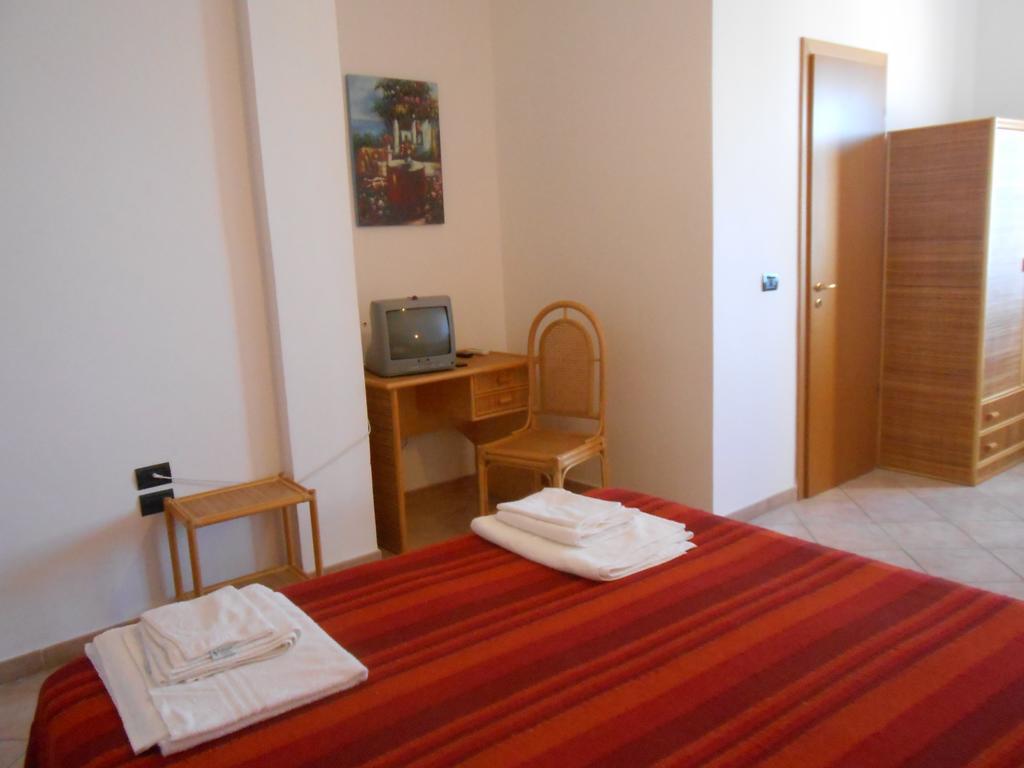 Albergo Il Terrazzino Вибо Валентия Марина Стая снимка