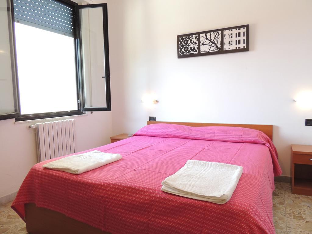 Albergo Il Terrazzino Вибо Валентия Марина Стая снимка