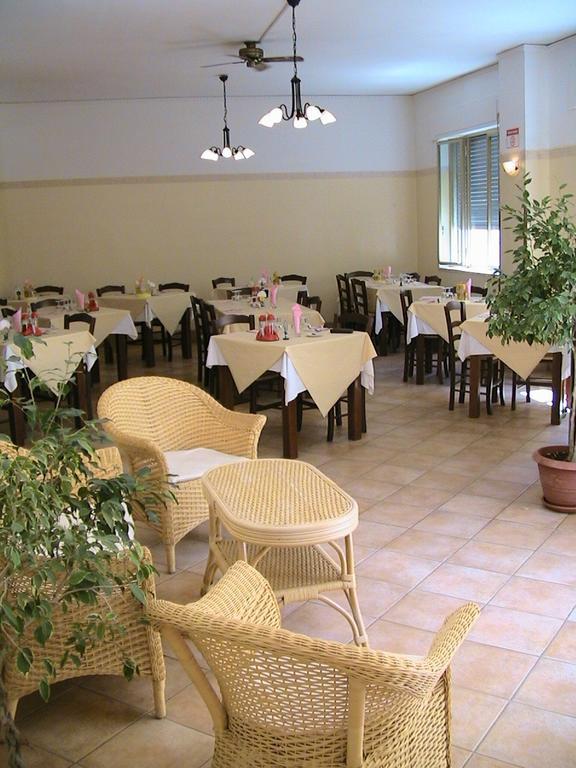 Albergo Il Terrazzino Вибо Валентия Марина Екстериор снимка