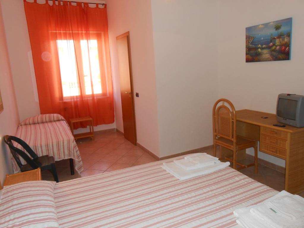 Albergo Il Terrazzino Вибо Валентия Марина Стая снимка