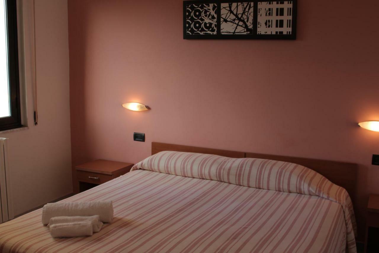Albergo Il Terrazzino Вибо Валентия Марина Екстериор снимка