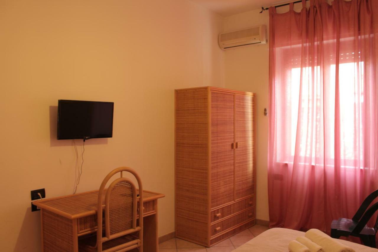 Albergo Il Terrazzino Вибо Валентия Марина Екстериор снимка