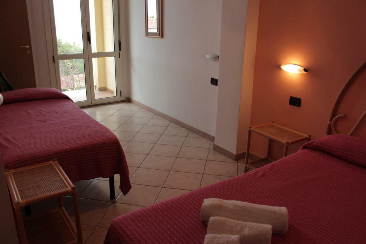 Albergo Il Terrazzino Вибо Валентия Марина Екстериор снимка